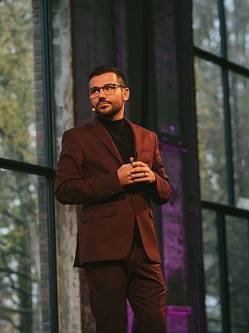 Dino Kuckovic - Director of Community &amp; Events at Falcon.io